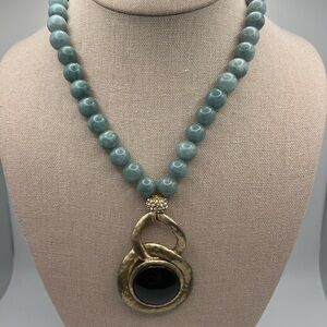 Elegant Blue and Gold Pendant Necklace